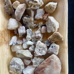 Rocks /raw QUARTZ & Gems Mined In CA-RAW