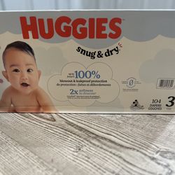 HUGGIES 