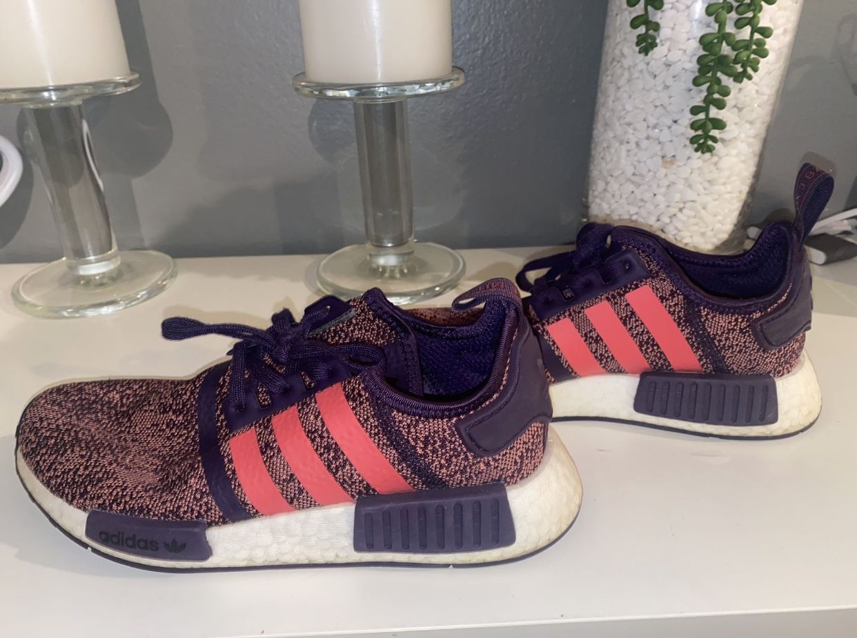 NMD R1 Junior Legend Purple Shock Red for Sale in Anaheim, OfferUp