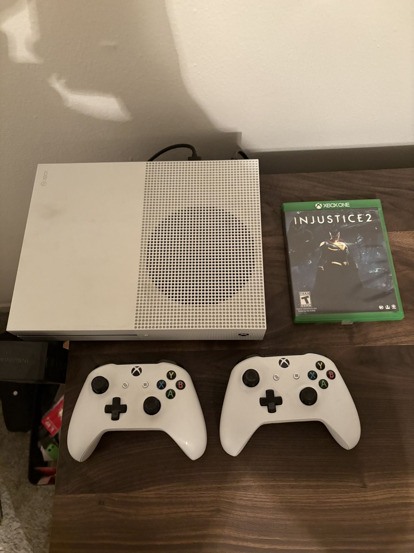XBOX ONE S 500 GB FOR SALE