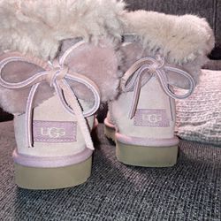 Pink Uggs Size 6