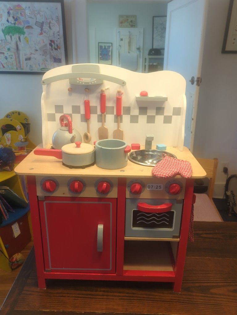 Wooden Toy Kitchenette Deluxe