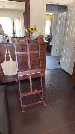 Adjustable easel