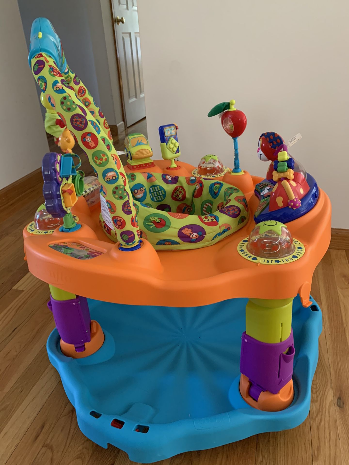 ExerSaucer by Evenflo SmartSteps Active Learning Center ABC123 for