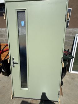 Entry door 43.5 x 81 left hand in swing