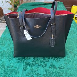 Née Coach High Quality Black Leather Tote, Paid $ $540, Sell $125