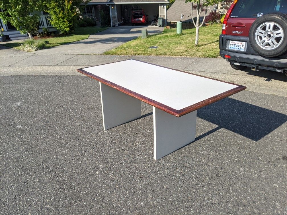 Heavy duty desk