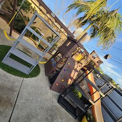 Plastic shelves / storage