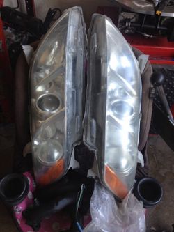Toyota Camry 2010 headlights
