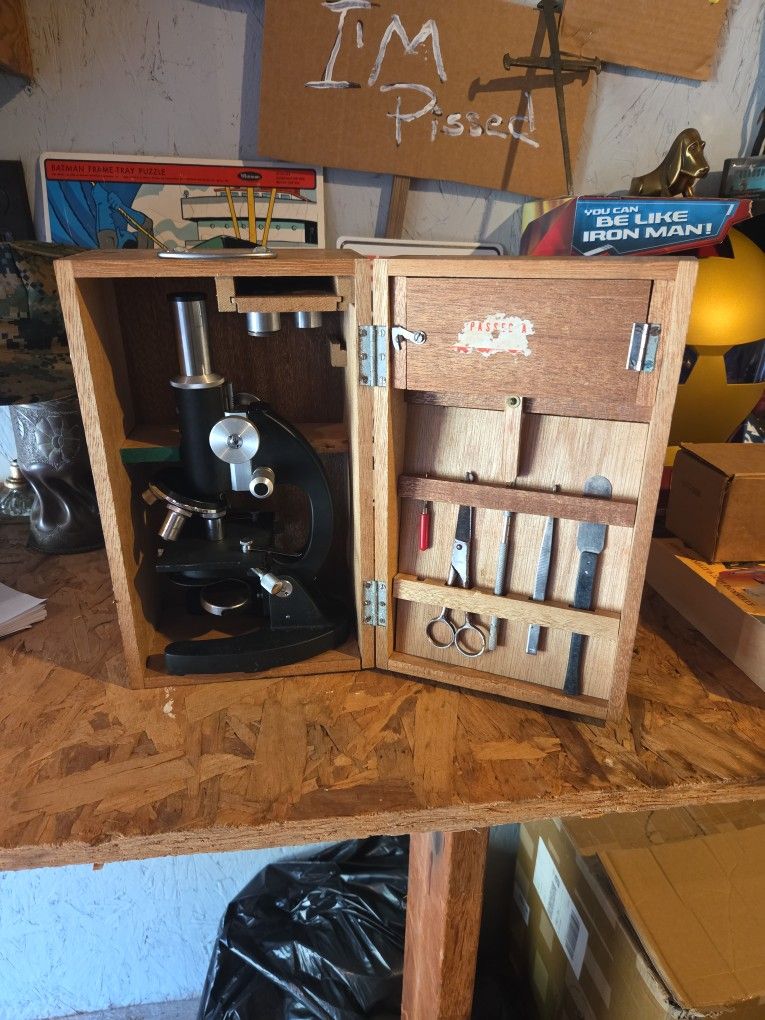 Lafayette 1200x Microscope/wooden Case's