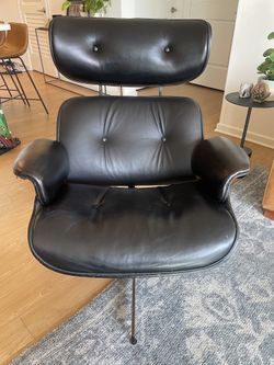 Eames Replica