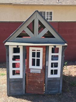 KidKraft Outdoor Wooden Kids Playhouse