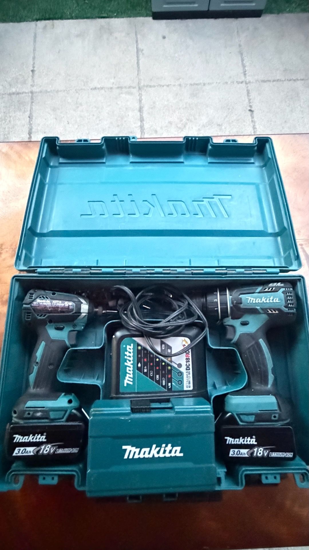 MAKITA XPH06 + XDT13 BRUSHLESS COMBO KIT