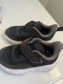 Toddler shoes