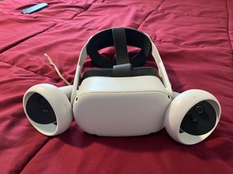 Oculus Quest 2 (includes headset strap)