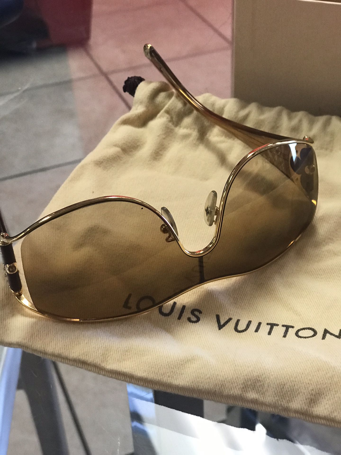 Louis Vuitton Sunglasses Gorgeous, Perfect Condition!