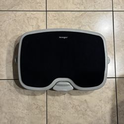 Kensington foot Rest