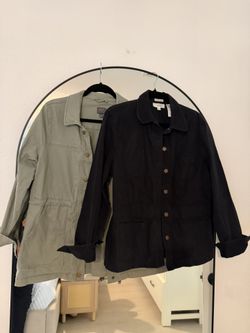 2 Chamarras De Mujer Size L. las 2 Por $15
