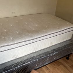 Twin Bed -Free