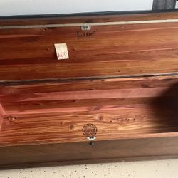 LANE Cedar Trunk with The Key