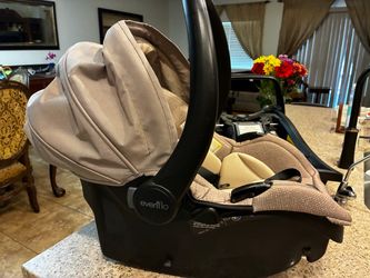 Even Flo Car Seat w/base $25