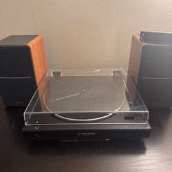 Audio-Technica AT-LP60XBT Record Player And Powered Speaker