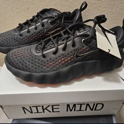Nike Mind 002