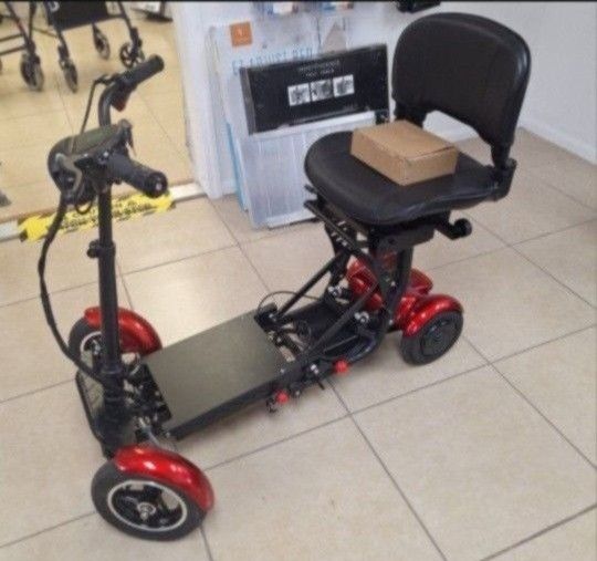All-Terrain 4-Wheel Foldable Electric Scooter