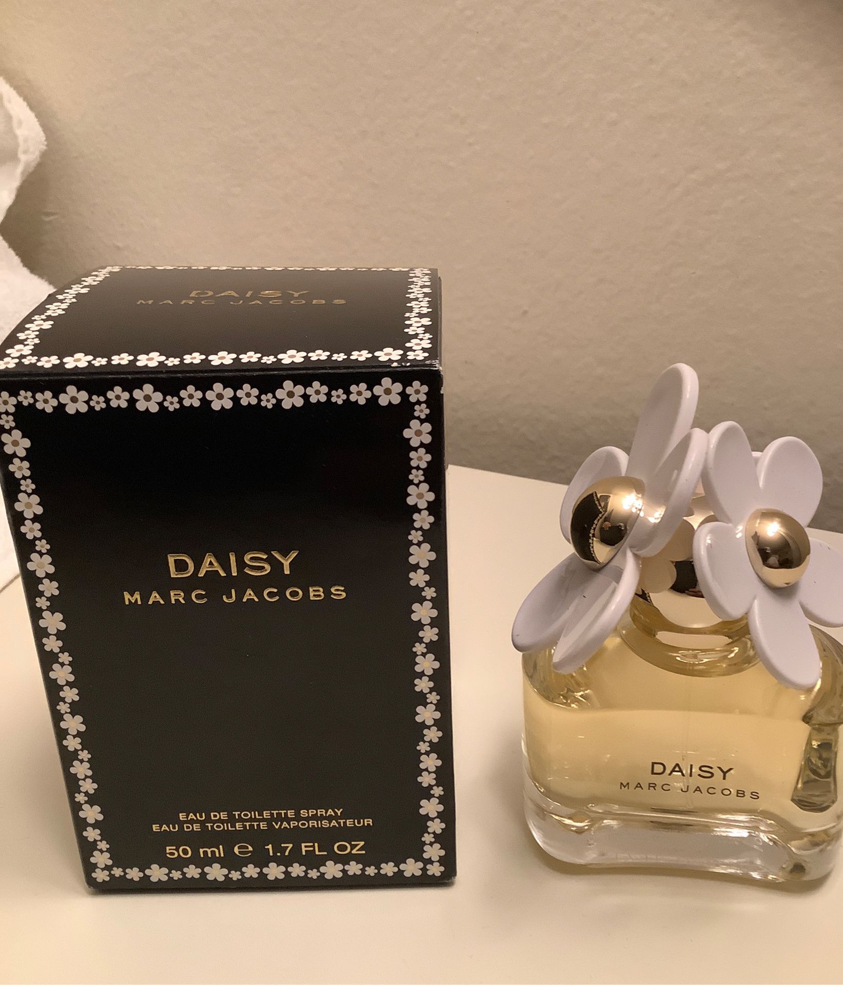 DAISY MARC JACOBS.. women’s perfume.. 100% brand new still in the box””original.... $44
