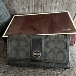 Coach Wallet In Great Condition 