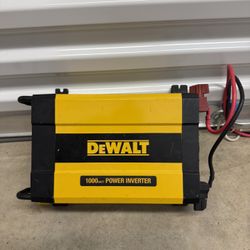 DEWALT 1000W Power Inverter – 12V to 120V – Jobsite / Emergency / Truck Setup