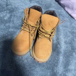 Timberland Boots Size 2Y 