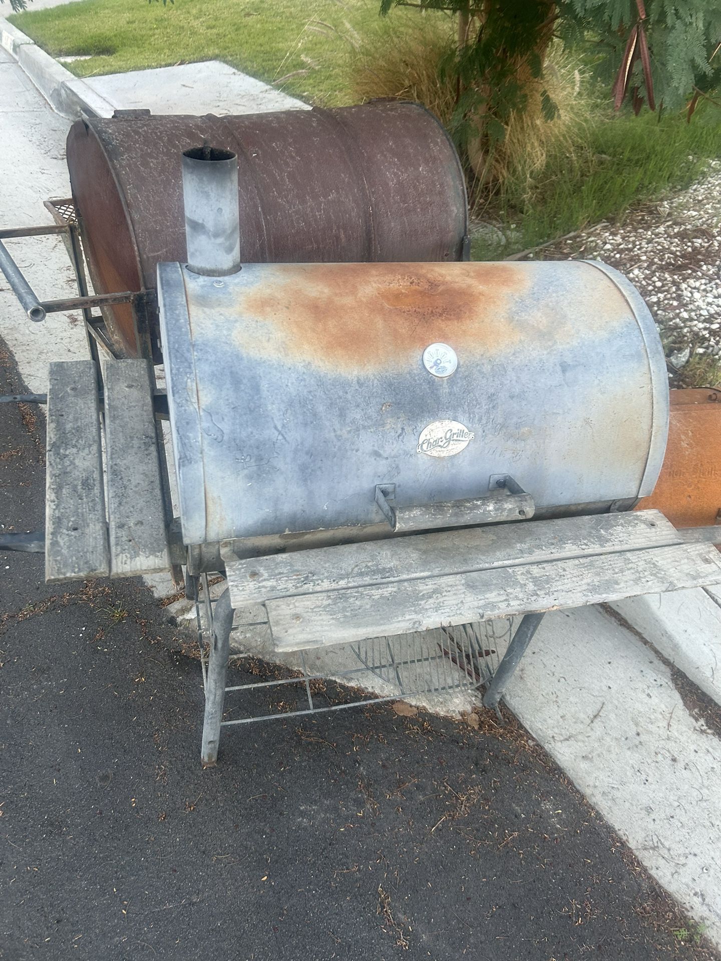 BBQ GRILL