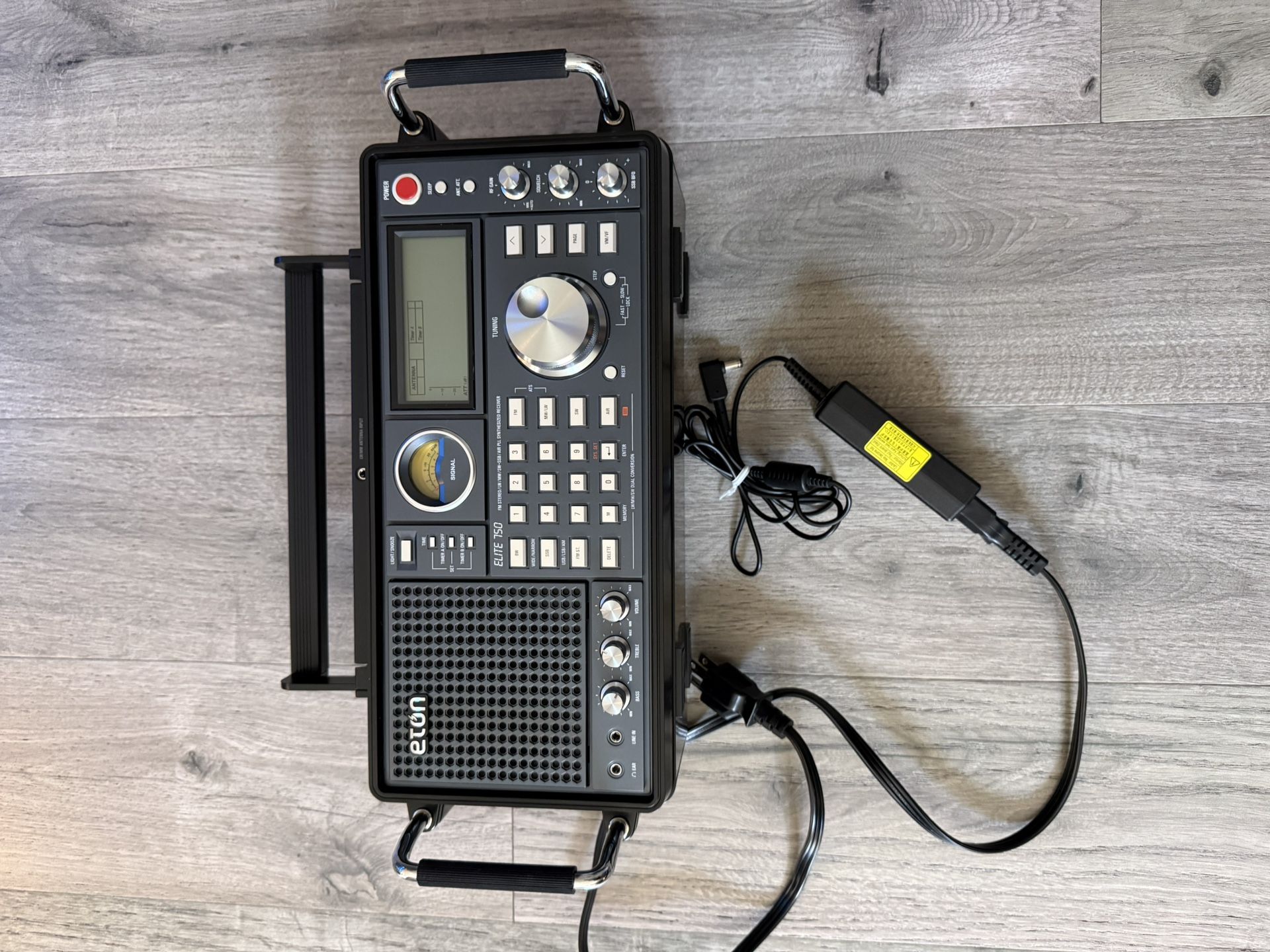 Eton Elite 750 Shortwave Receiver w/FREE emergency radio 