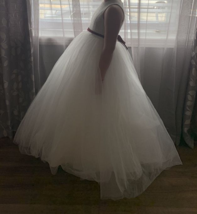David’s Bridal Flower Girl Dress size 8 soft white
