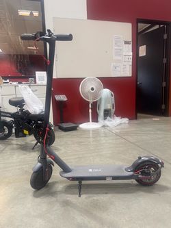 Electric scooter