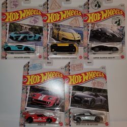 Hot Wheels-'World Class Racers Set 2022 - Lamborghini Ford GT Audi McLaren Aston
