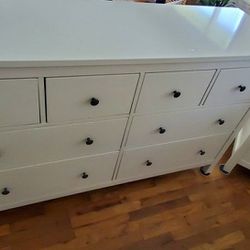  Dresser In White Glossy Color 