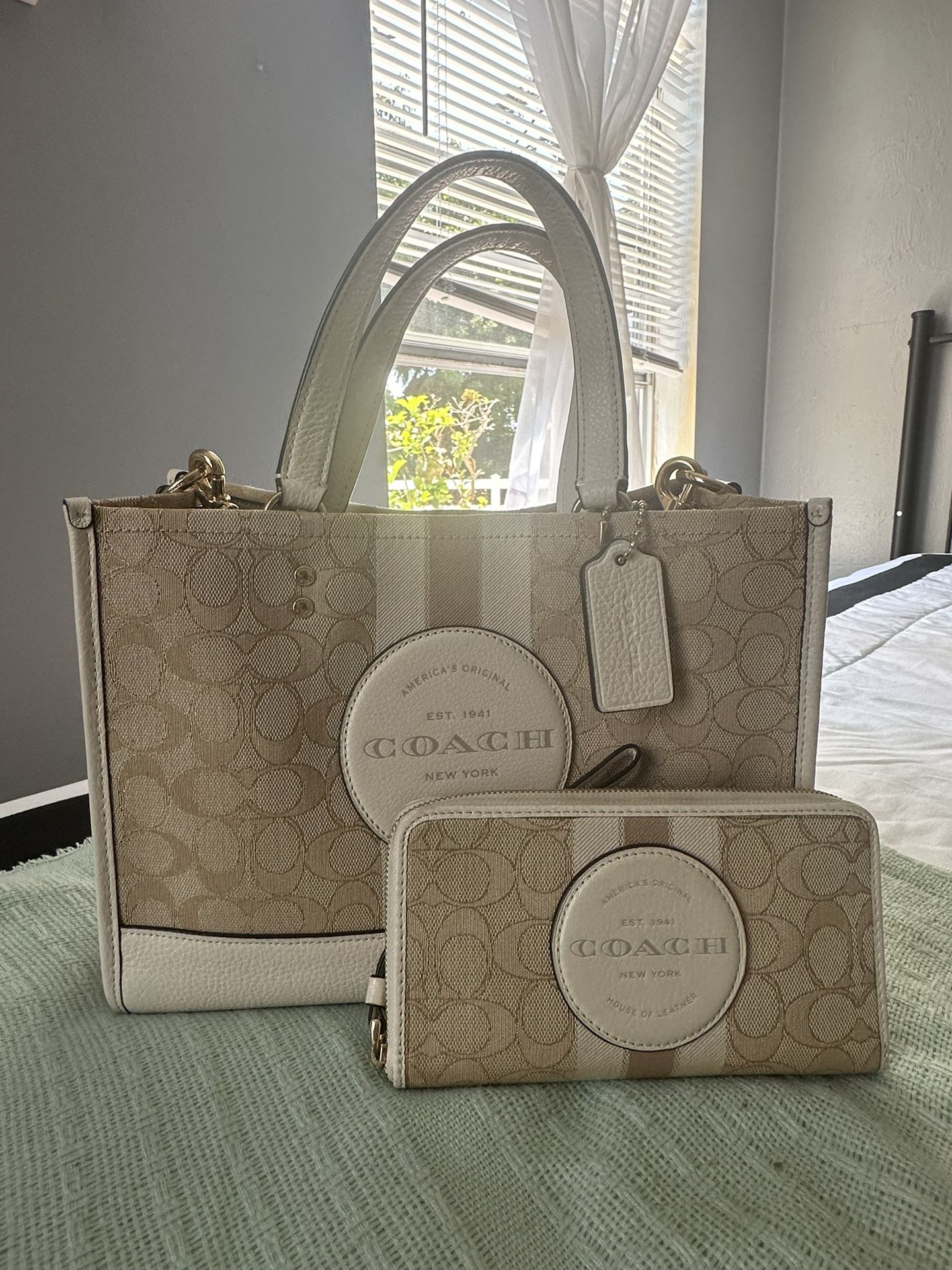 Coach purse and wallet set