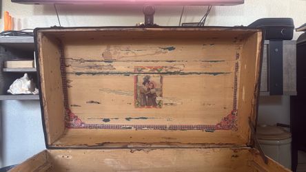 Vintage chest
