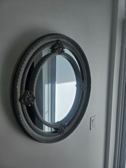 Ornate Oval Wall Mirror — Antiqued Silver Finish