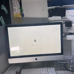 iMac Desktop 🖥️ With Keyboard 