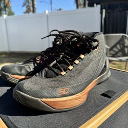 Underarmor Steph Curry’s Basketball Shoes Size 10