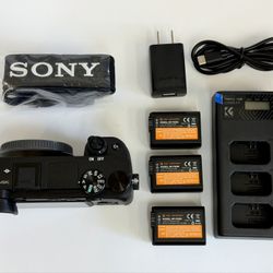 Sony a6400 Body With Extras LOW SHUTTER 500