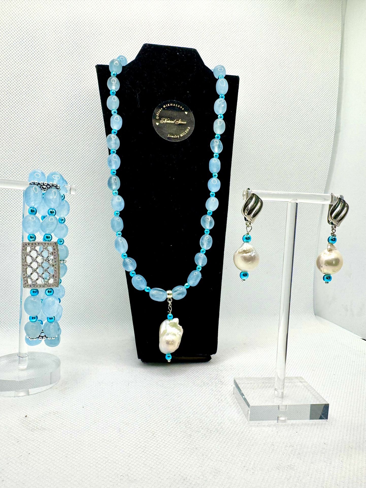 Aquamarine and baroque Pearls Set.