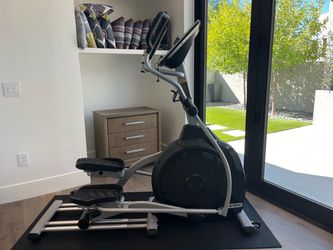Spirit XE295 Elliptical