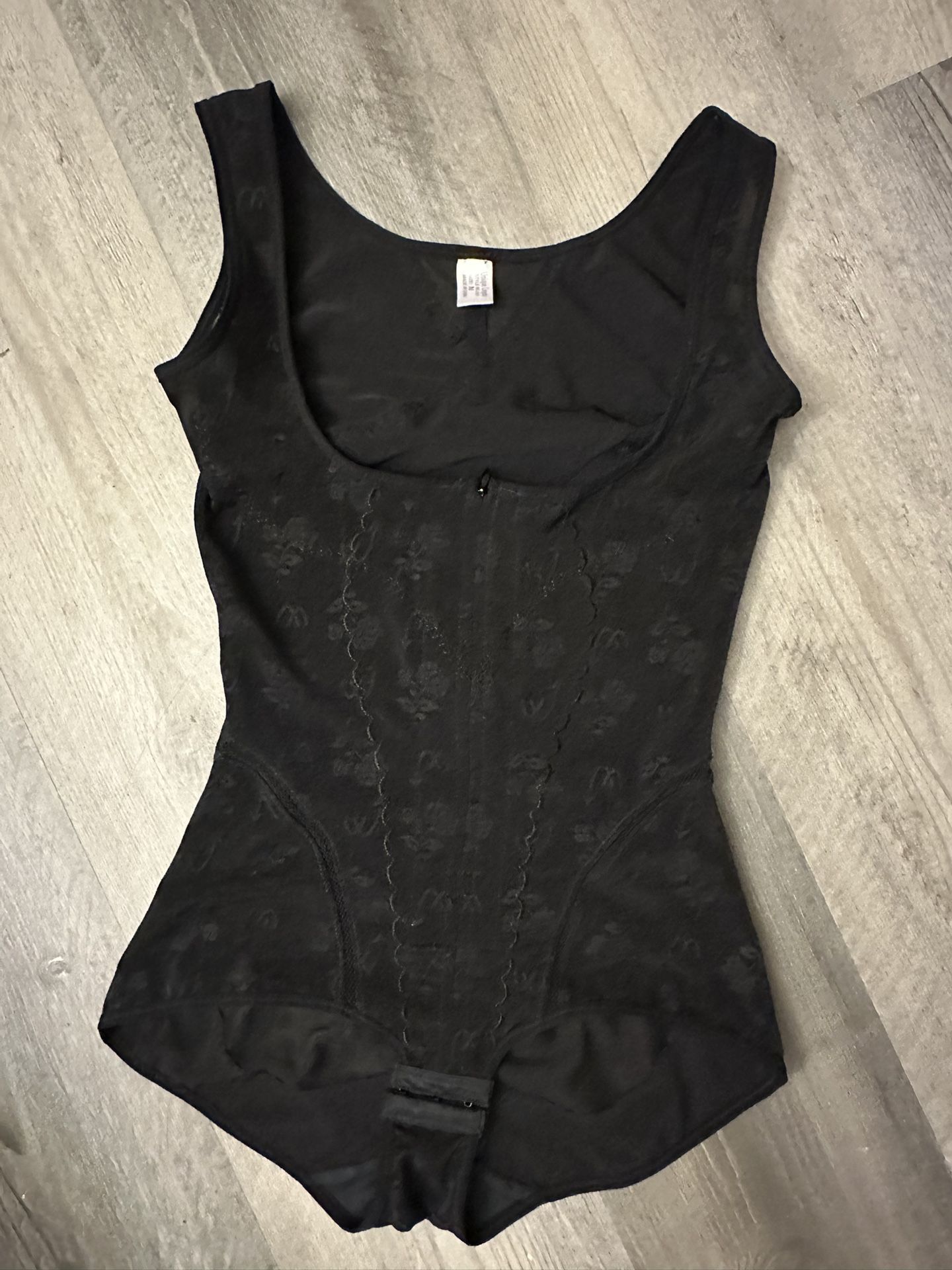 Tummy Control body shaper Size M
