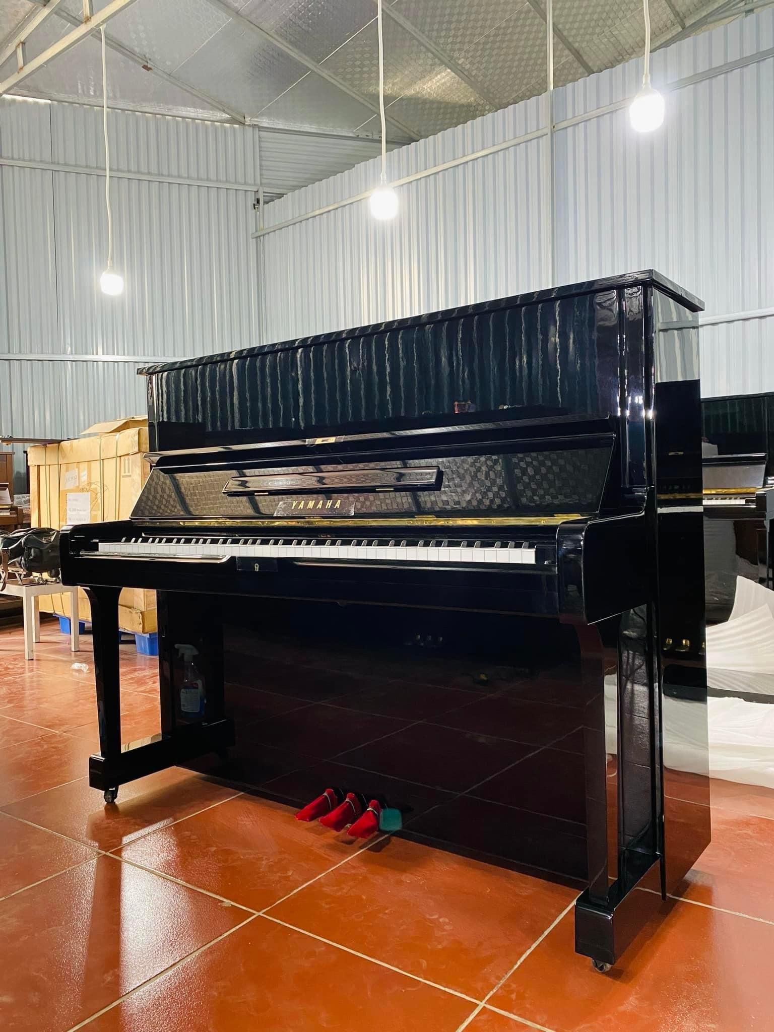 Lakeview, Yamaha Professional, Upright Piano