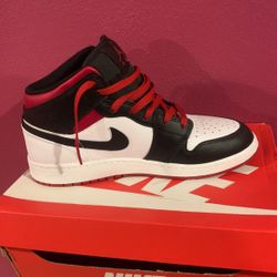 Jordan 1 Red White And Black 
