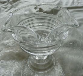 Authentic PartyLite Sundae Pillar Candle Holder P7626 - New in Box